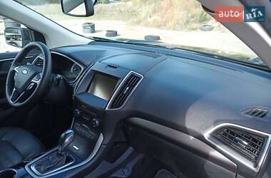 Позашляховик / Кросовер Ford Edge 2015 в 