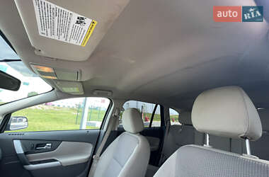Позашляховик / Кросовер Ford Edge 2013 в 