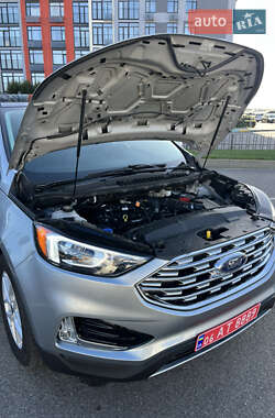 Внедорожник / Кроссовер Ford Edge 2021 в 