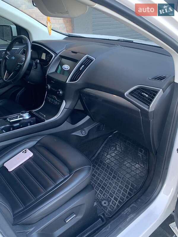 Позашляховик / Кросовер Ford Edge 2019 в Чернівцях