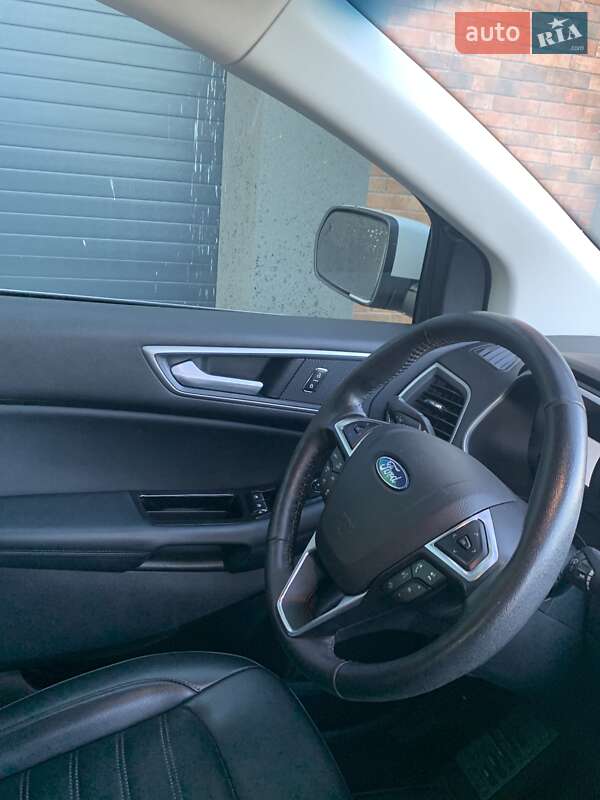 Позашляховик / Кросовер Ford Edge 2019 в Чернівцях