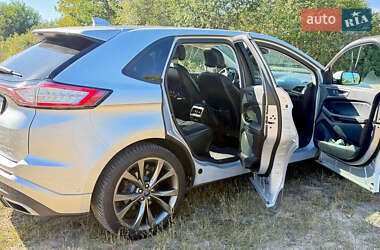 Внедорожник / Кроссовер Ford Edge 2018 в 