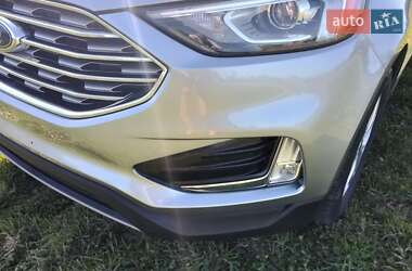 Позашляховик / Кросовер Ford Edge 2021 в 