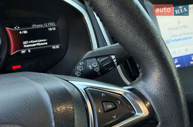 Позашляховик / Кросовер Ford Edge 2020 в 