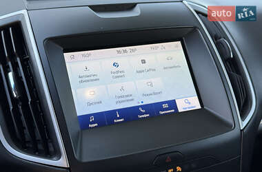 Позашляховик / Кросовер Ford Edge 2020 в 