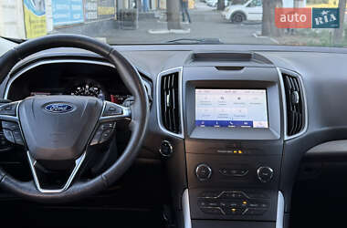 Позашляховик / Кросовер Ford Edge 2020 в 