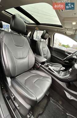 Внедорожник / Кроссовер Ford Edge 2017 в 
