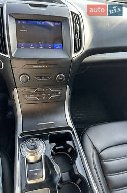 Внедорожник / Кроссовер Ford Edge 2019 в 