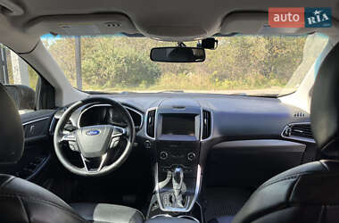 Позашляховик / Кросовер Ford Edge 2017 в 