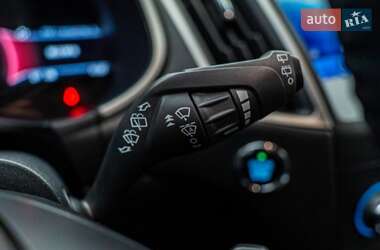Позашляховик / Кросовер Ford Edge 2020 в 