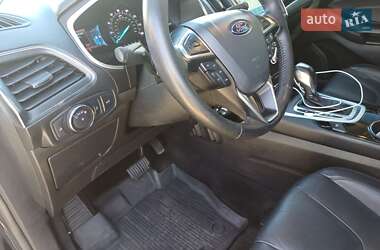 Внедорожник / Кроссовер Ford Edge 2017 в 