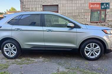 Позашляховик / Кросовер Ford Edge 2020 в 