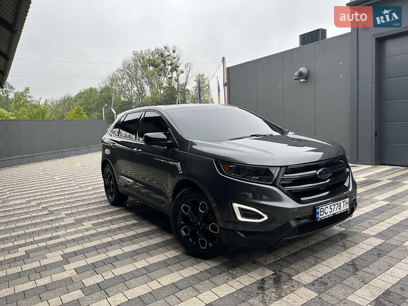 Позашляховик / Кросовер Ford Edge 2018 в Городку