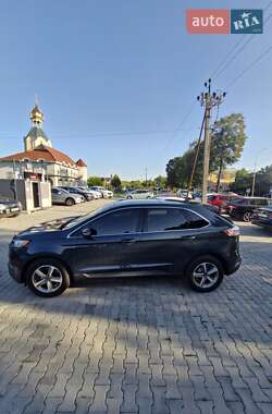 Позашляховик / Кросовер Ford Edge 2019 в 