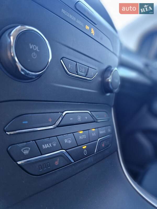 Внедорожник / Кроссовер Ford Edge 2019 в Ужгороде