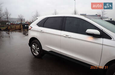 Позашляховик / Кросовер Ford Edge 2016 в 