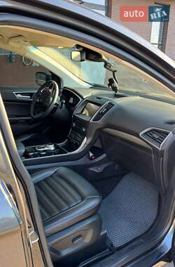 Позашляховик / Кросовер Ford Edge 2020 в 
