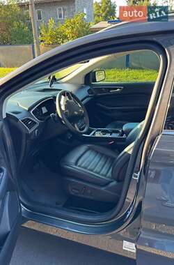 Позашляховик / Кросовер Ford Edge 2020 в 