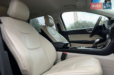 Внедорожник / Кроссовер Ford Edge 2017 в 