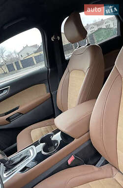Внедорожник / Кроссовер Ford Edge 2017 в 