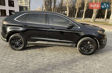 Внедорожник / Кроссовер Ford Edge 2017 в 