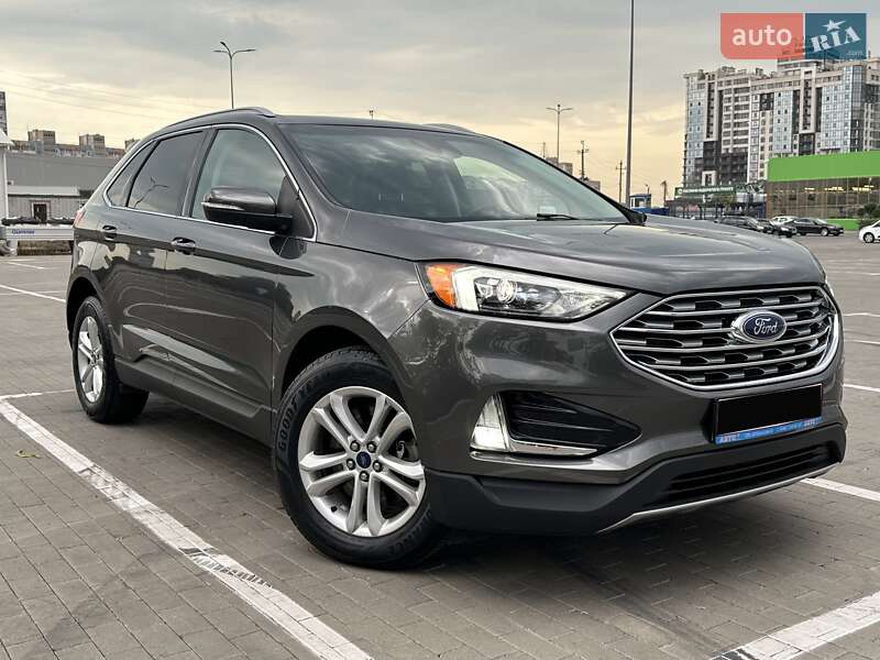 Внедорожник / Кроссовер Ford Edge 2019 в 