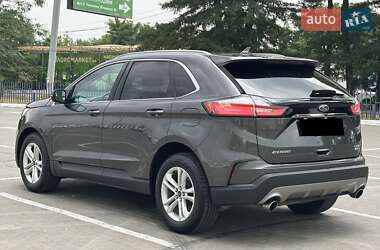 Внедорожник / Кроссовер Ford Edge 2019 в 