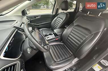 Внедорожник / Кроссовер Ford Edge 2019 в 