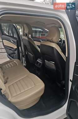Позашляховик / Кросовер Ford Edge 2018 в 