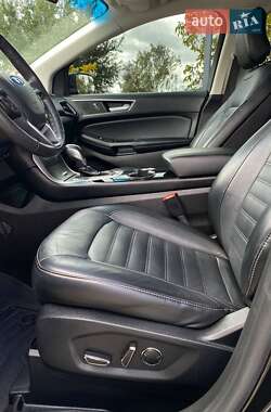 Позашляховик / Кросовер Ford Edge 2015 в 