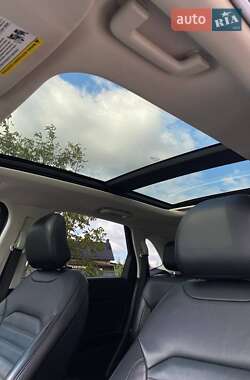 Позашляховик / Кросовер Ford Edge 2015 в 