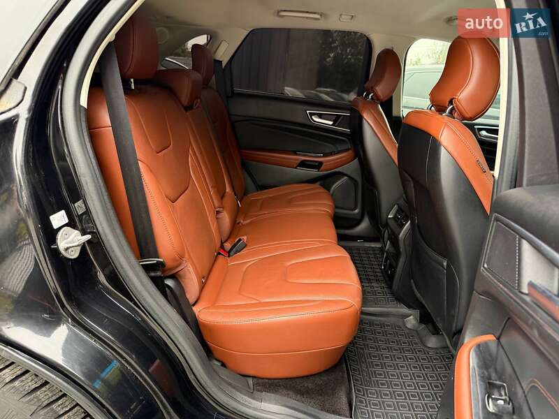 Внедорожник / Кроссовер Ford Edge 2016 в Хмельницком