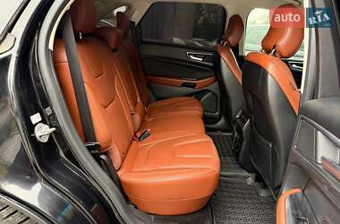 Внедорожник / Кроссовер Ford Edge 2016 в 