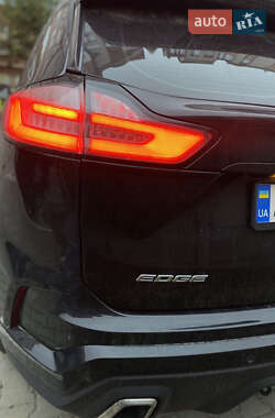 Внедорожник / Кроссовер Ford Edge 2019 в 