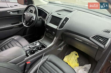 Позашляховик / Кросовер Ford Edge 2020 в 