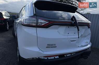 Позашляховик / Кросовер Ford Edge 2019 в 