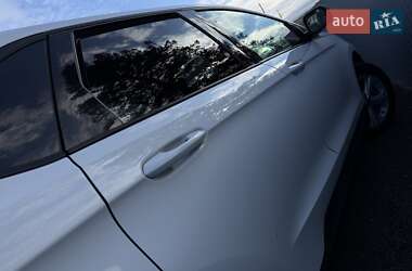 Позашляховик / Кросовер Ford Edge 2019 в 