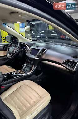 Внедорожник / Кроссовер Ford Edge 2017 в 