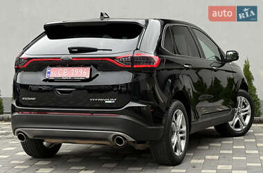 Позашляховик / Кросовер Ford Edge 2018 в 