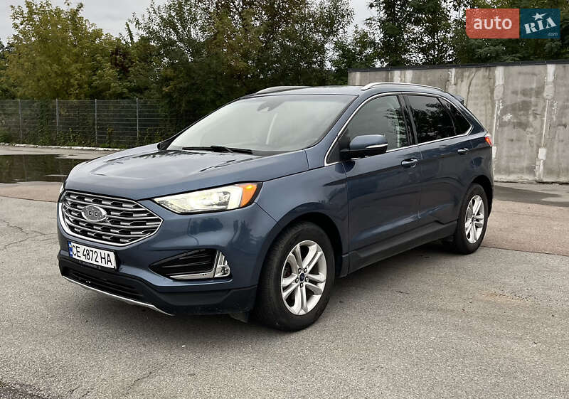 Позашляховик / Кросовер Ford Edge 2019 в 