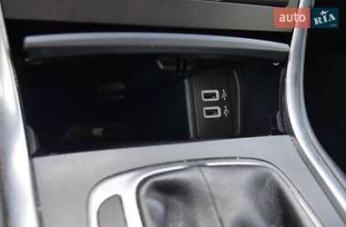 Внедорожник / Кроссовер Ford Edge 2018 в 