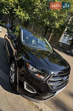 Позашляховик / Кросовер Ford Edge 2018 в 