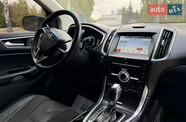 Внедорожник / Кроссовер Ford Edge 2018 в 