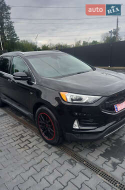Внедорожник / Кроссовер Ford Edge 2020 в 
