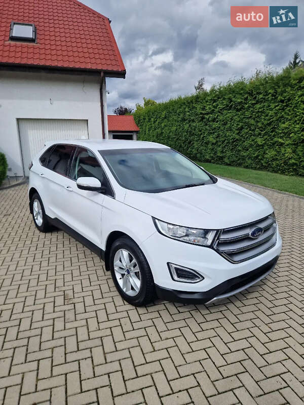 Внедорожник / Кроссовер Ford Edge 2016 в 