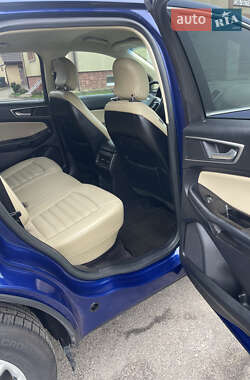 Внедорожник / Кроссовер Ford Edge 2015 в 