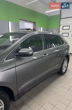 Внедорожник / Кроссовер Ford Edge 2022 в 