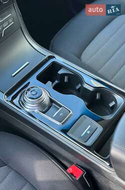 Внедорожник / Кроссовер Ford Edge 2020 в 