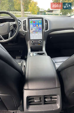 Позашляховик / Кросовер Ford Edge 2022 в 