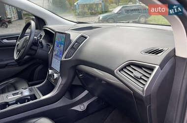 Позашляховик / Кросовер Ford Edge 2022 в 